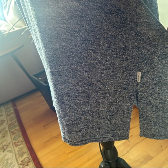 EDDIE BAUER size M blue long sleeve long fitted shirt with scoop neck - Picture 5 of 7